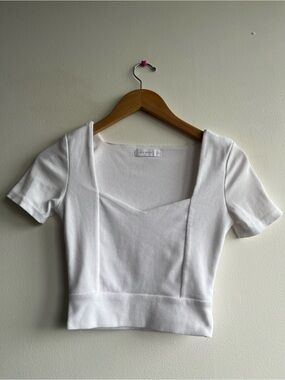 Air Space White Ribbed Sweetheart Neck Crop Top | Y2K Clean Girl Baby Tee | Sz S
